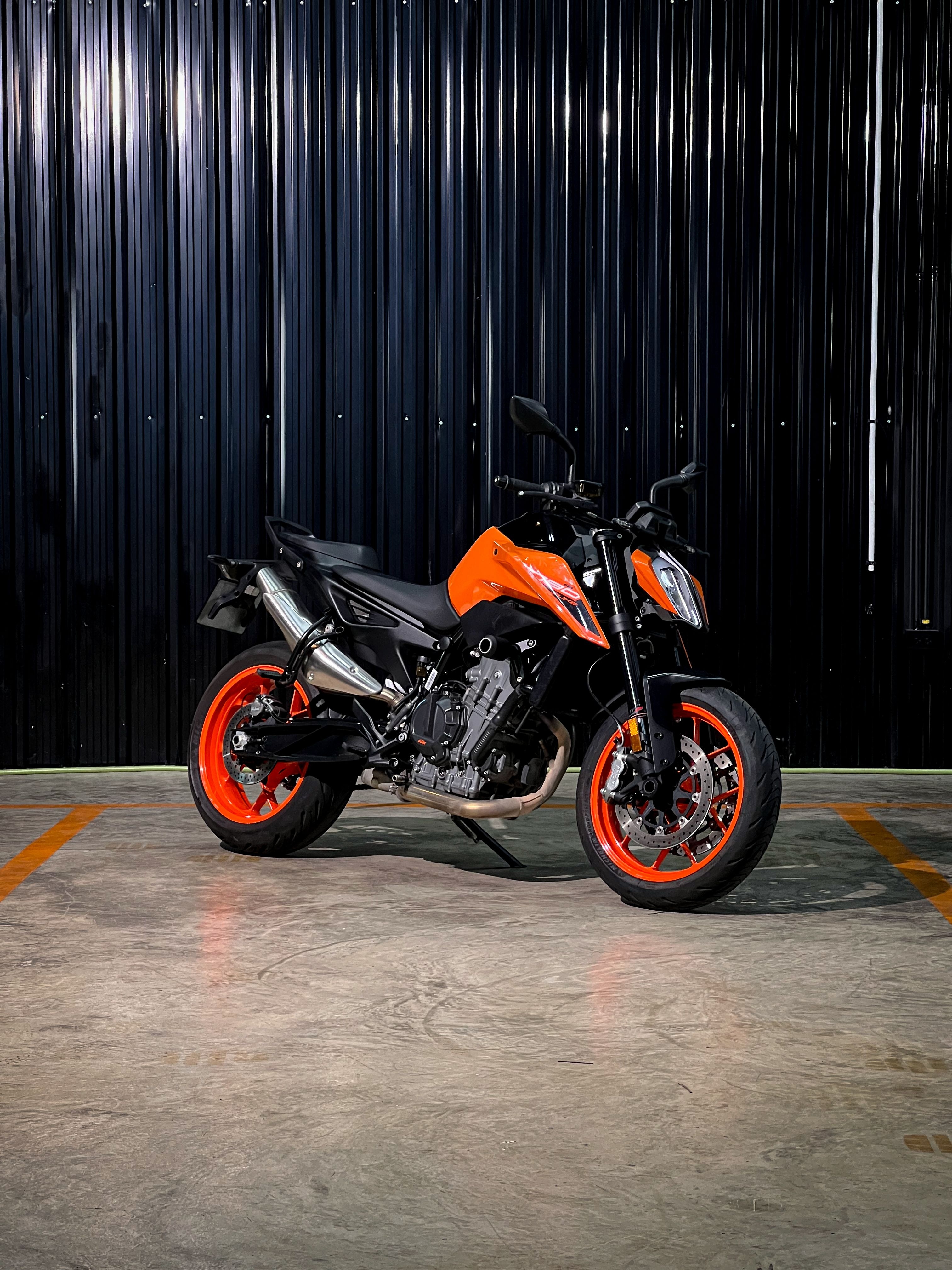 KTM Duke 790