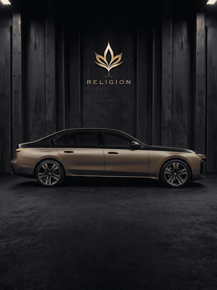 BMW i7 xDrive60 rental in Phuket
