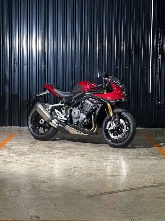 Triumph Trident 660 rental in Phuket